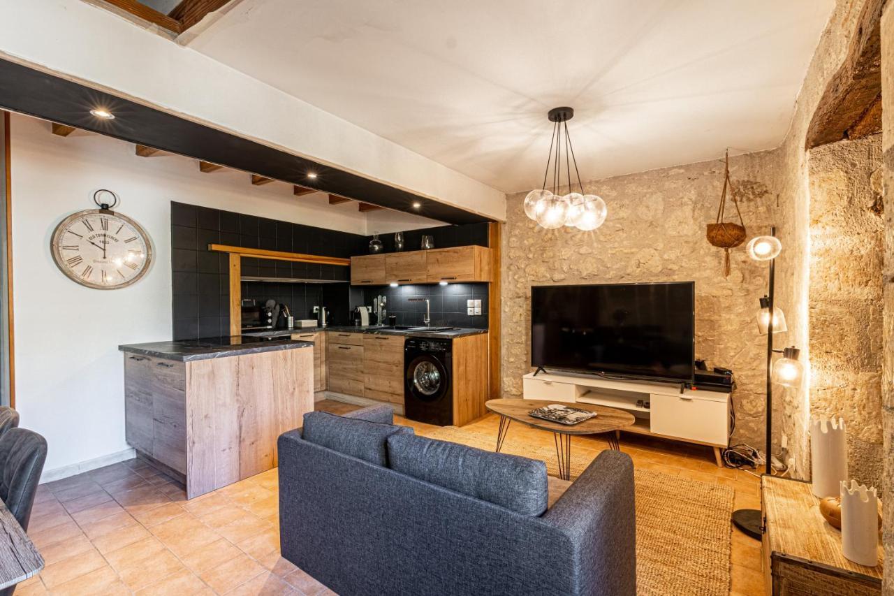 Superbe Appartement, Situe Au Coeur De La Ville. Auch Exterior foto